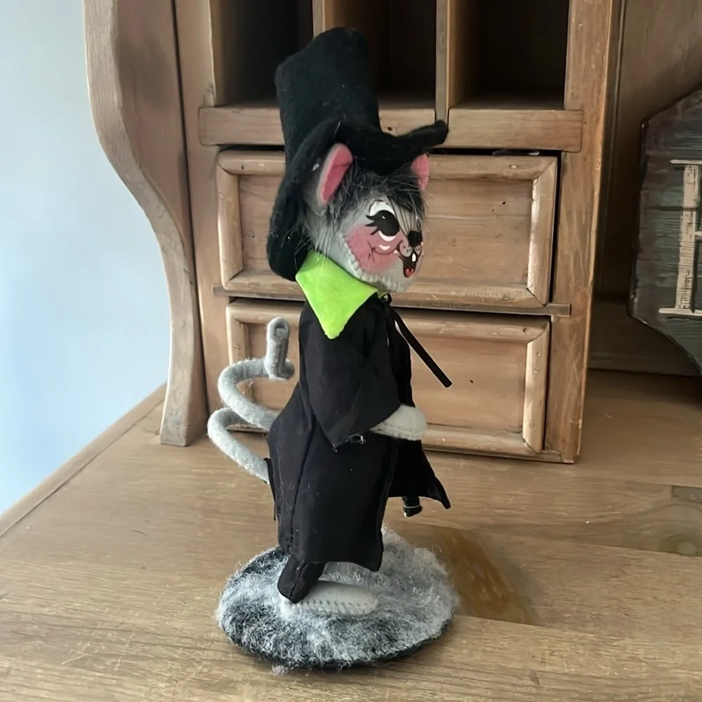 Annalee Ghastly Warlock Witch Mouse Black Cape & Staff Halloween 8” Hat 2021